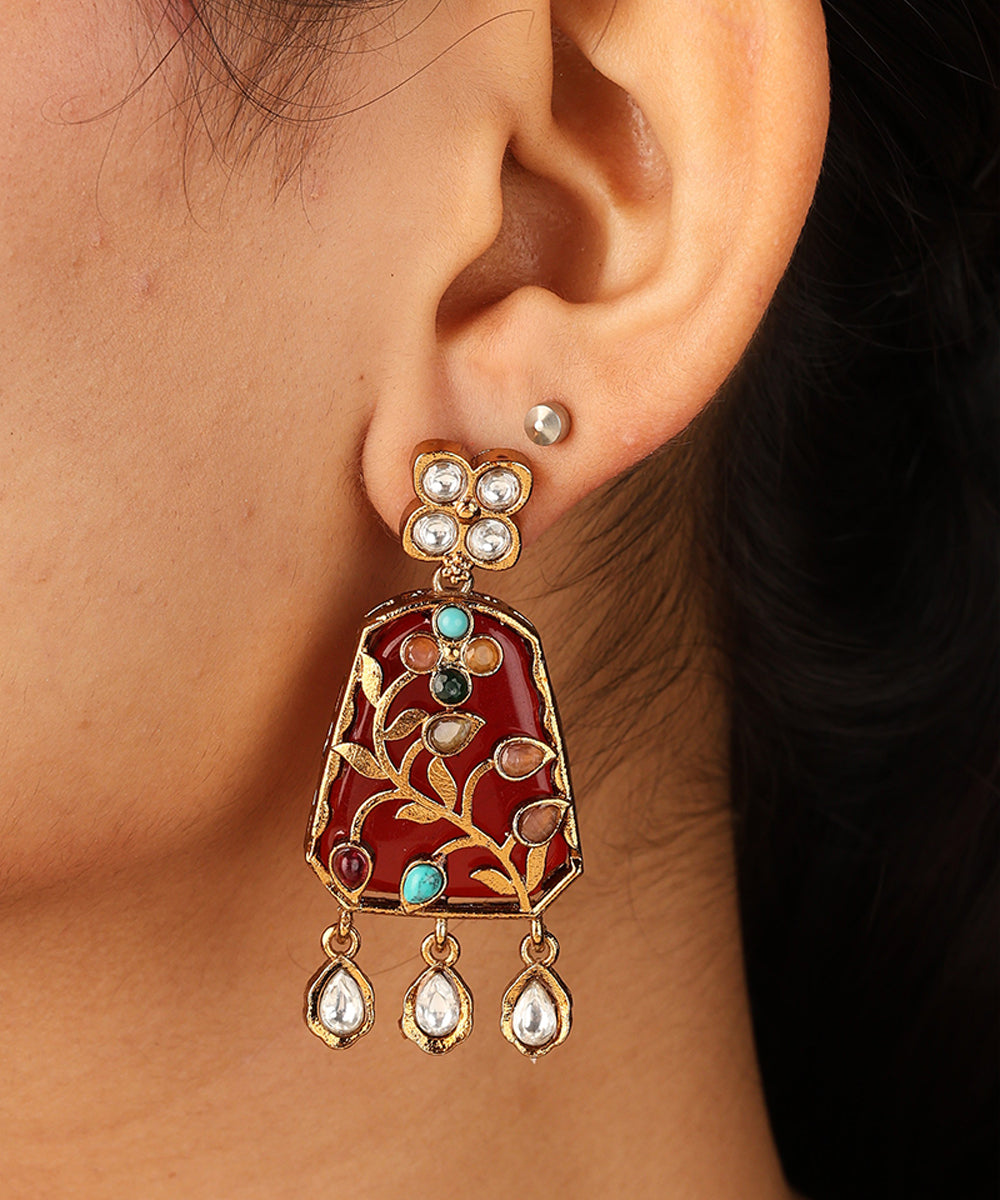 Gold Carved Necklace Set with Red Stones and White Kundan