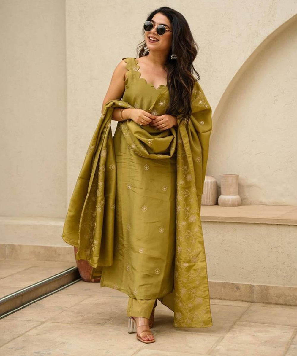 Mehendi Chinnon Silk Kurta Pant Set with Dupatta