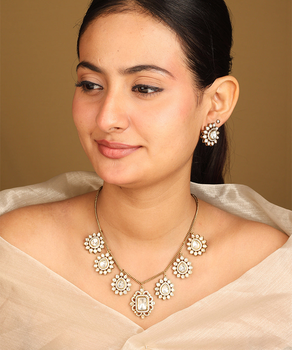 Antique Kundan Necklace Set with Teardrop Charms