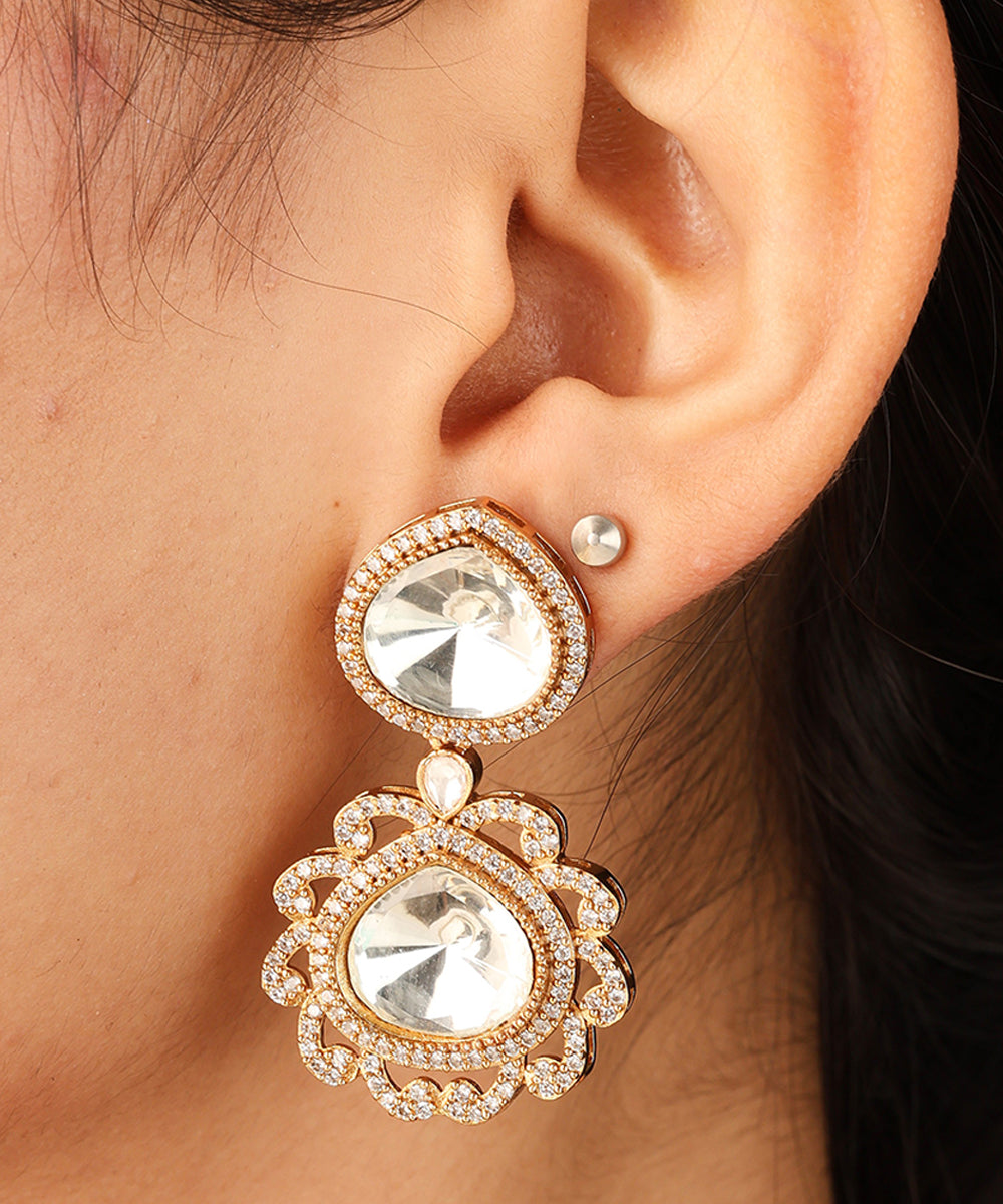 Green and White Stone Pendant Necklace with Detailed Accents