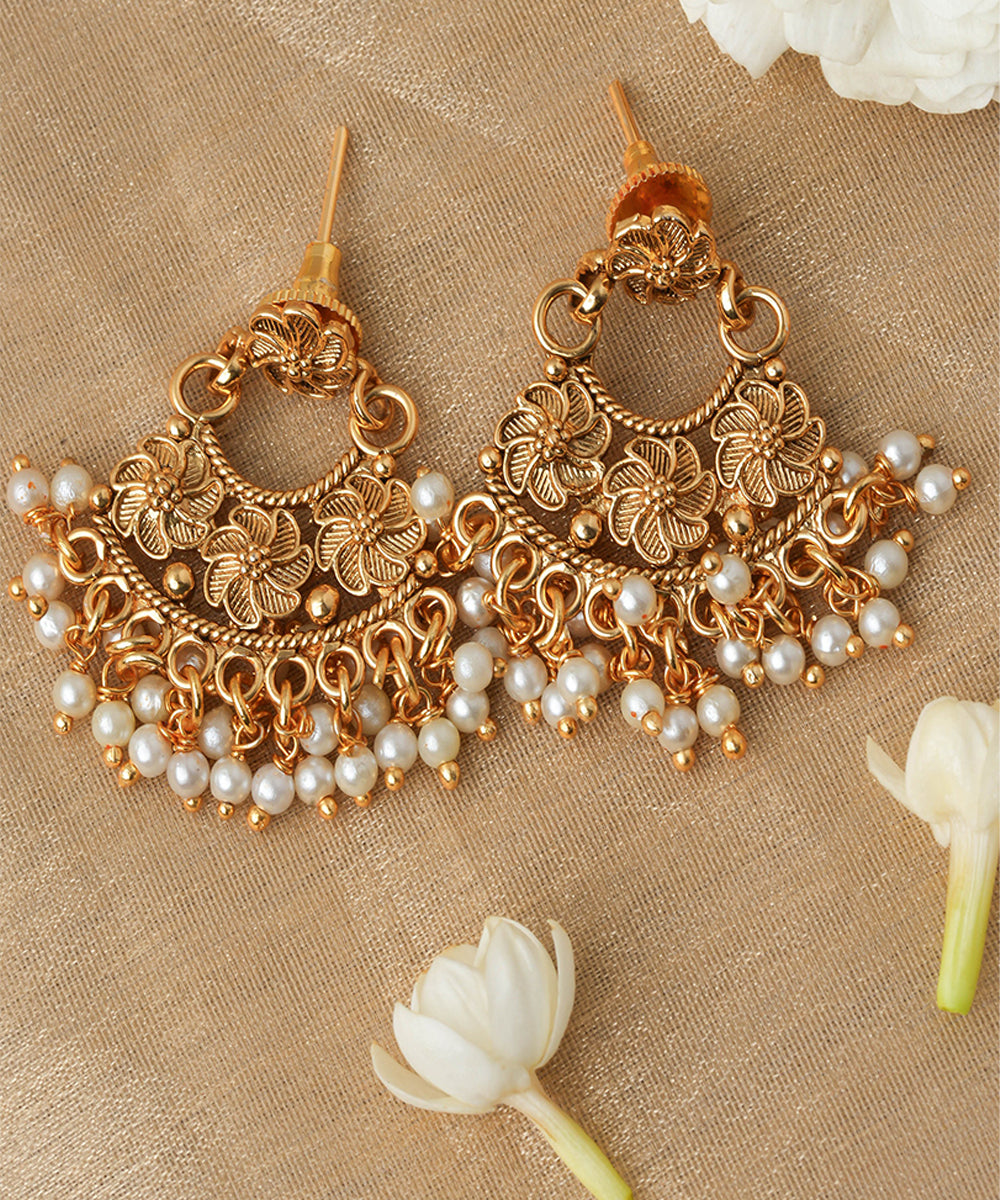 Gold Plated Necklace Set with Earrings and Maang Tikka