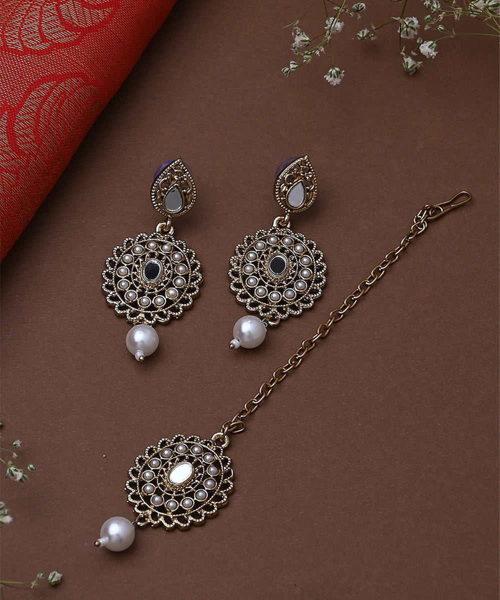 Golden Necklace Set With Earrings And Maang Tikka