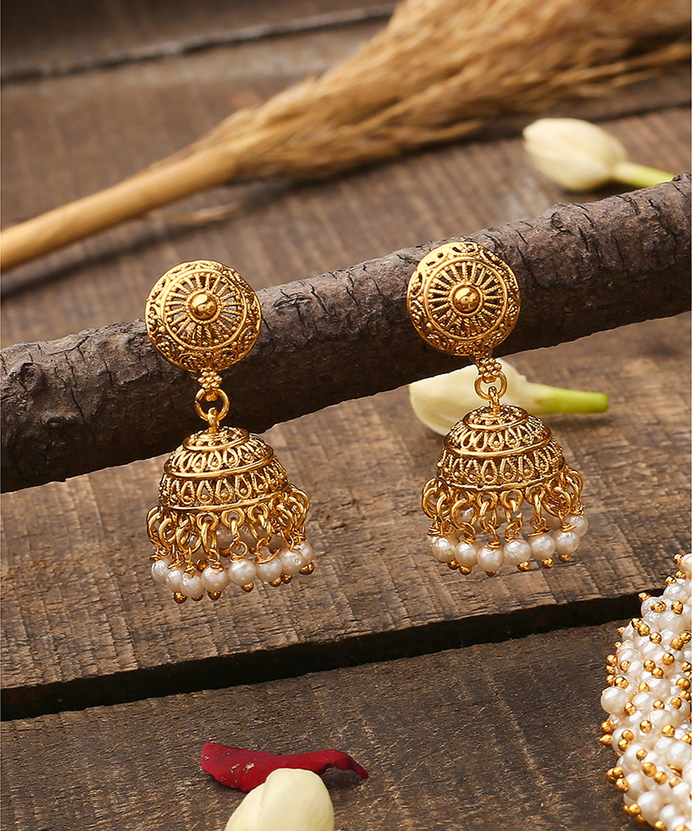 Round Kundan Necklace Set With Earrings