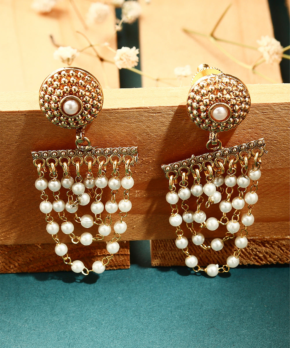Beige and White Layered Beaded Necklace Set