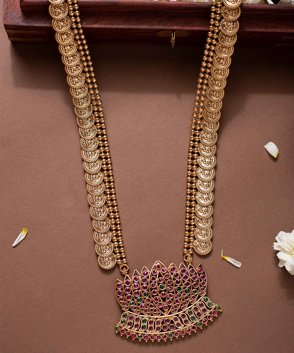 Necklace Lotus Motif Gold