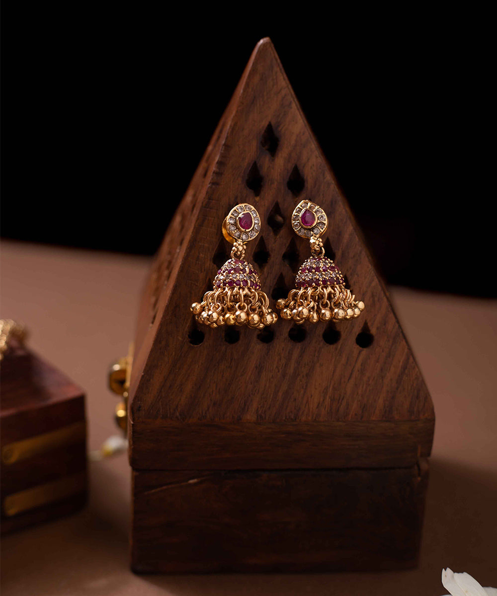 Necklace Gold Finish Elegant