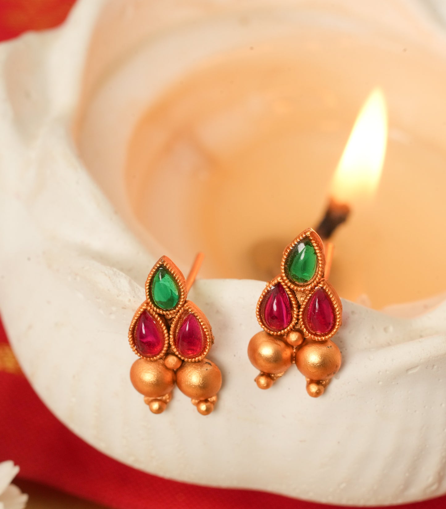 Multicoloured Necklace Set with Red & Green Stones