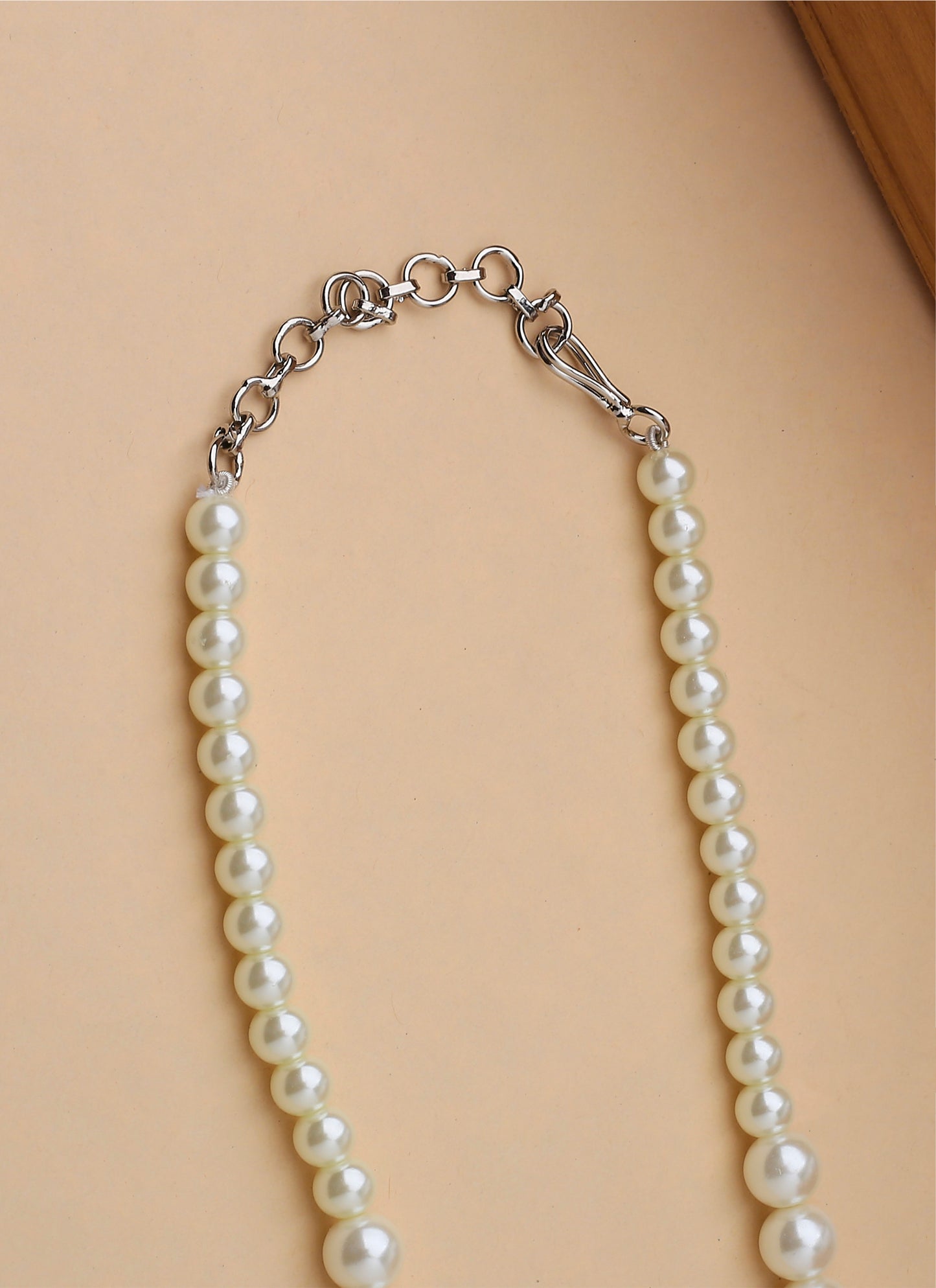White Pearl Necklace