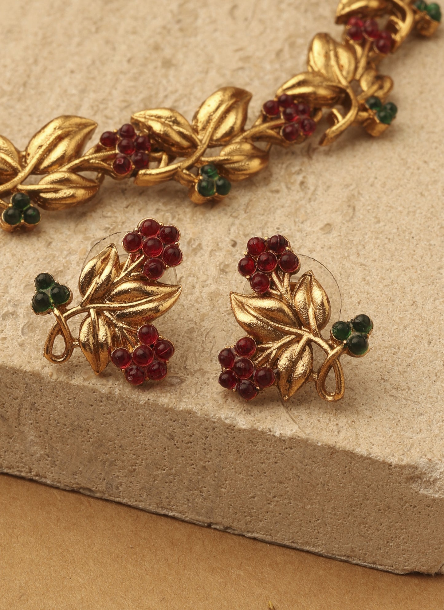 Grove Enchantment Necklace Set
