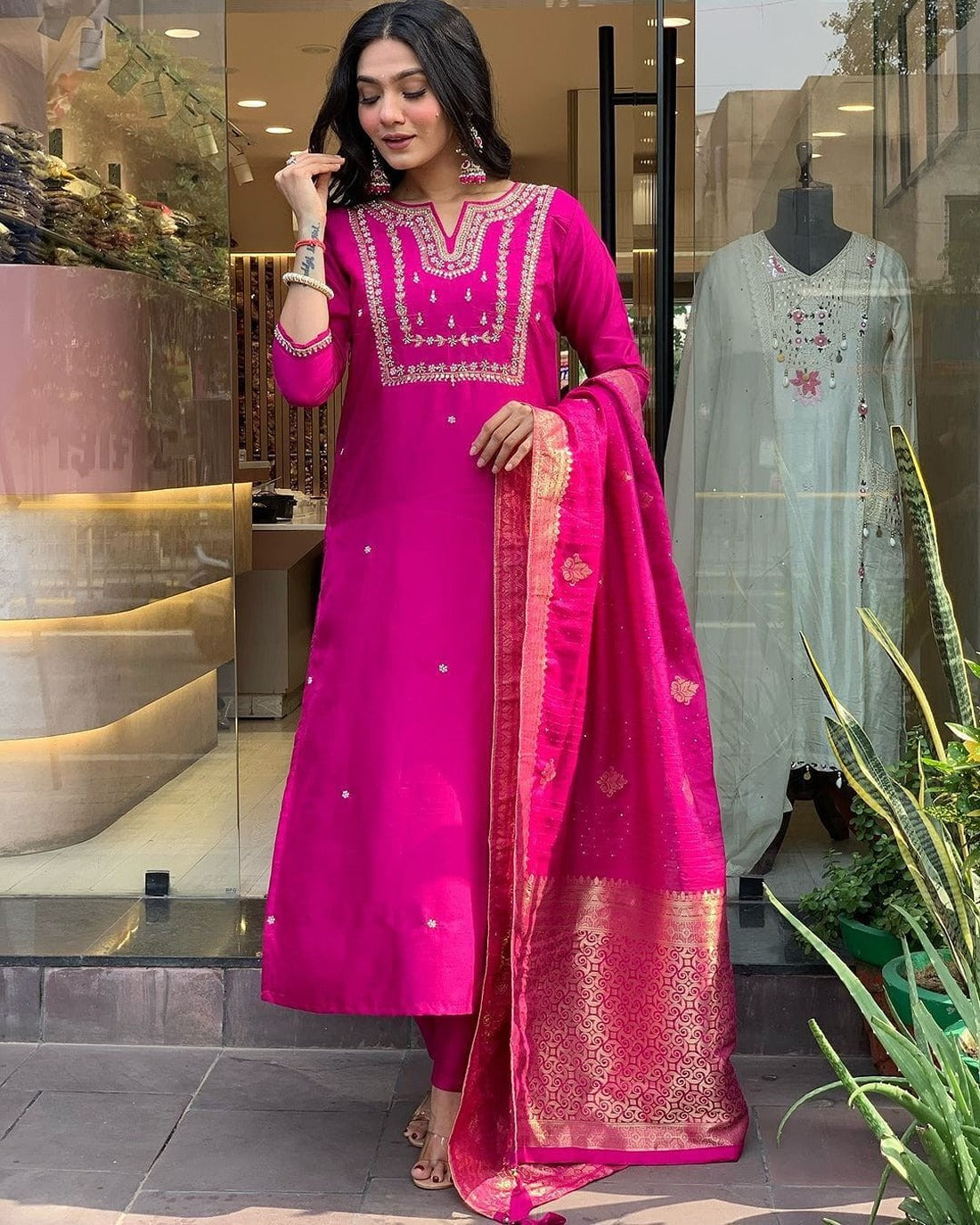 Pink Embroidered Chanderi Silk Kurta Pant Set