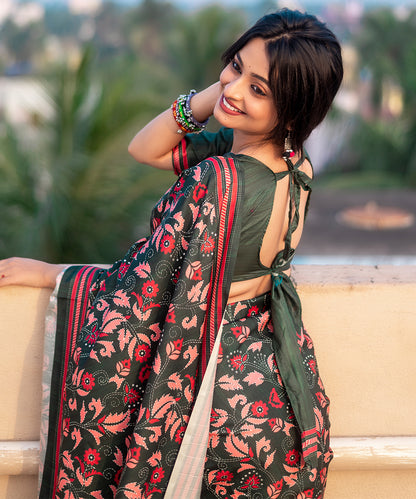 Blooming Floral Printed Shrivali Saree with a Graceful Design