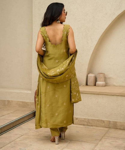 Mehendi Chinnon Silk Kurta, Pant, and Dupatta Set