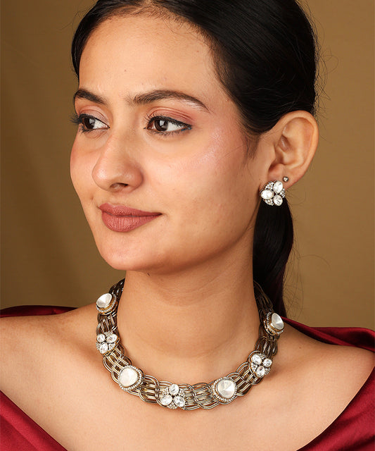 Indo Western Floral Gold Hasli Necklace with Matching Earrings