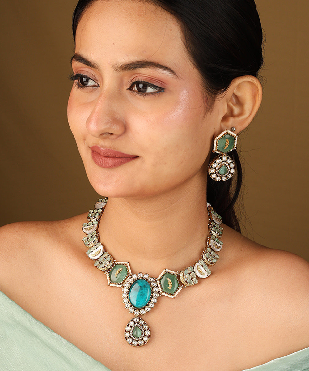 Statement Necklace with Turquoise Stones and Kundan Work