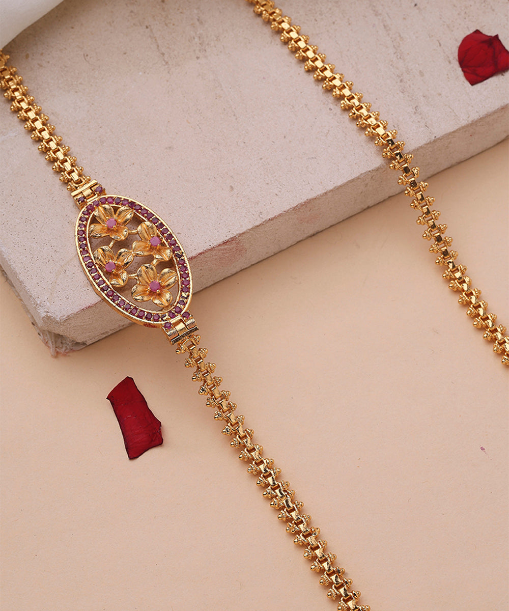 Mugappu Gold Plated Chain with Oval Shaped Floral Pendant