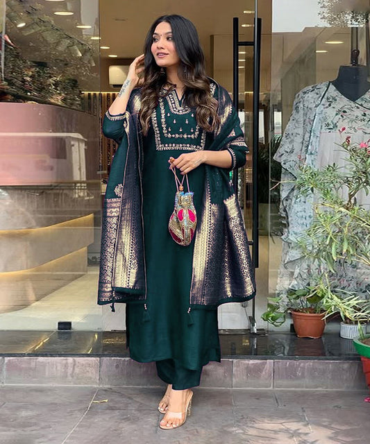 Kurta Set Green Art Silk Embroidered with Pant and Dupatta