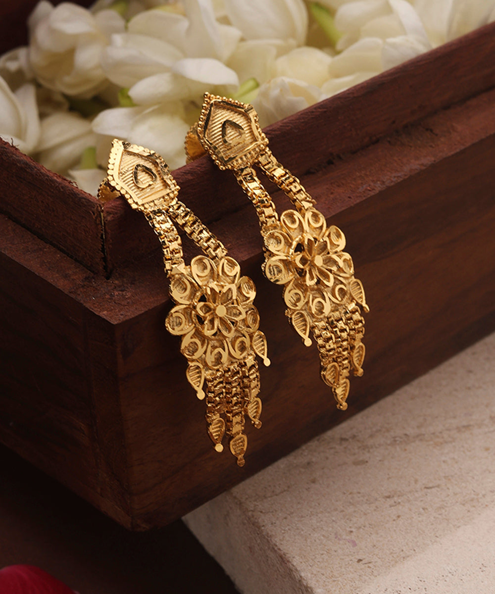Gold Plated Choker with Kari Accents