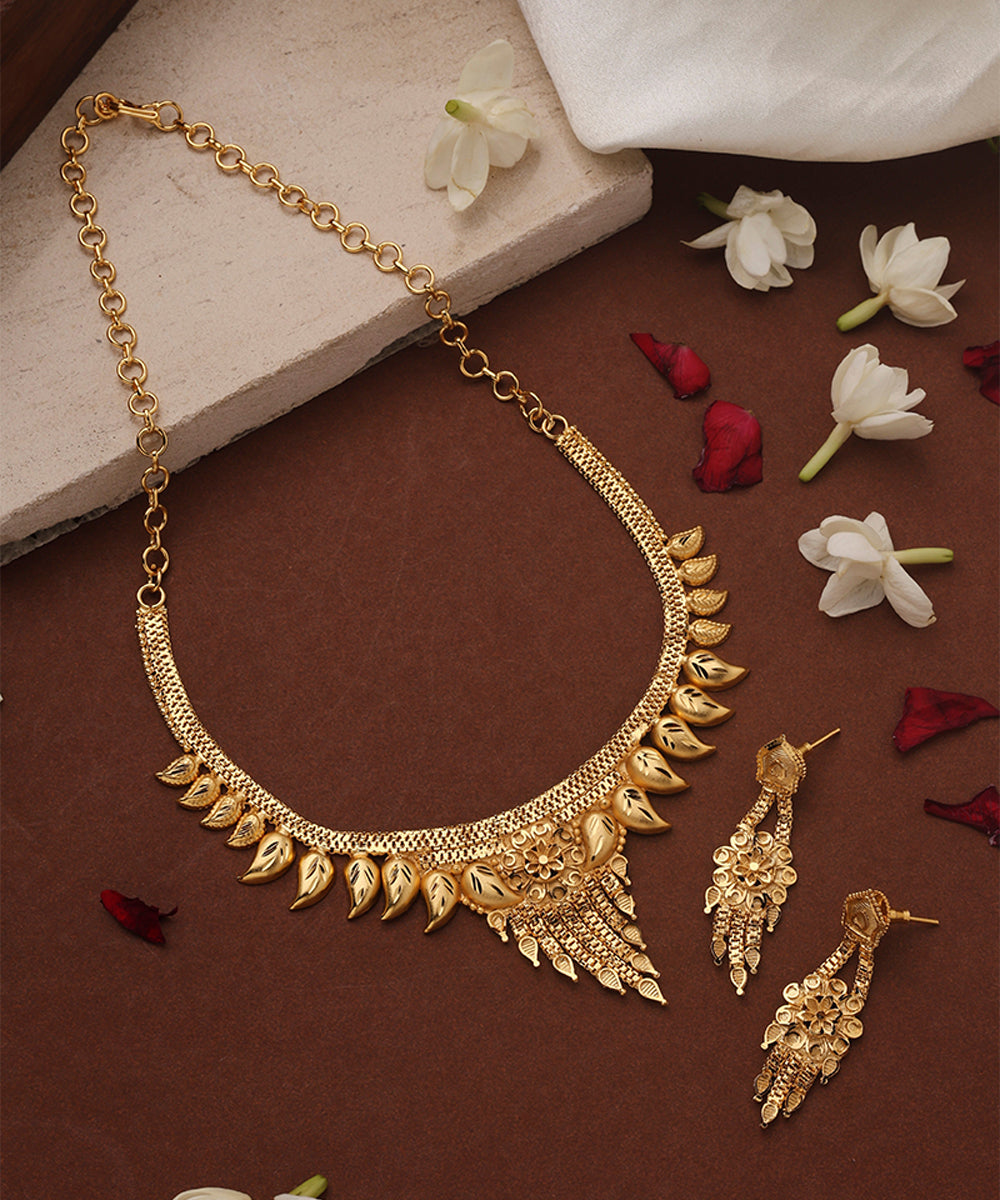 Gold Plated Choker with Kari Accents