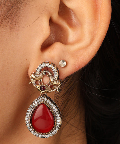 Circle Necklace with Dark Red Pendant Matching Earrings and Maang Tikka Set