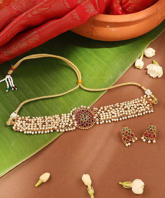 Pearl Choker Necklace Set with Round Pendant