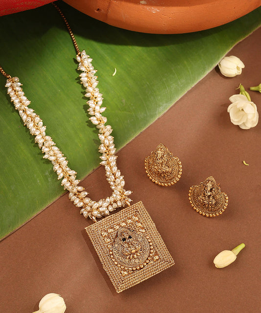 Reversible Pendant with Earrings and Pearl Chain Necklace