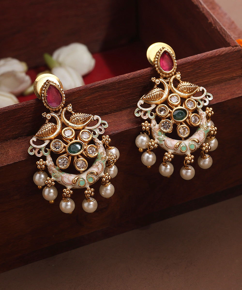 Kundan Necklace with Meenakari Work Pendant