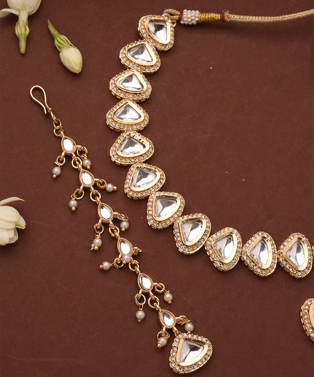 Kundan Triangle Shape Necklace Set