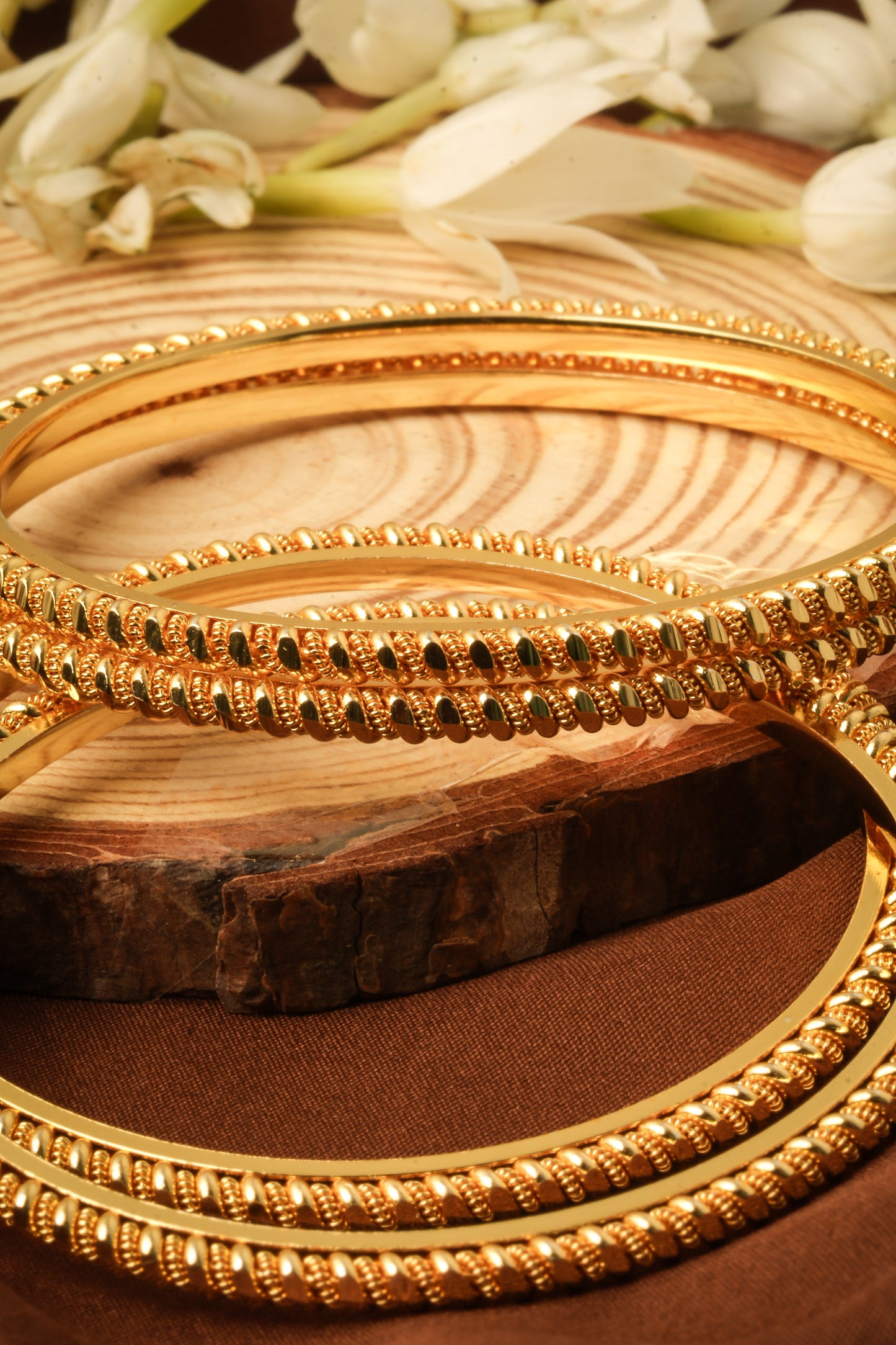 Set of 4 Gold-Plated Bangles and Bracelets