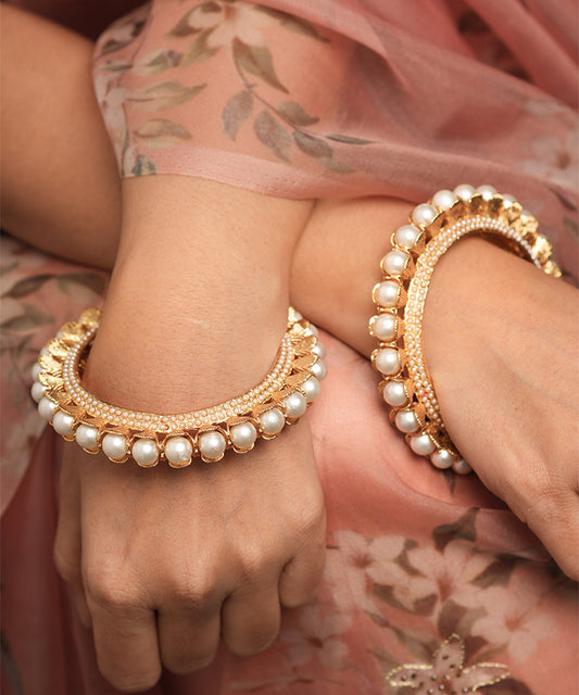 Bangles Gold Pearl Set