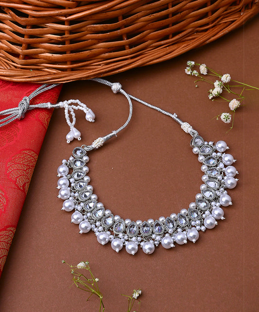 Silver Kundan Necklace Set With Dazzling Earrings