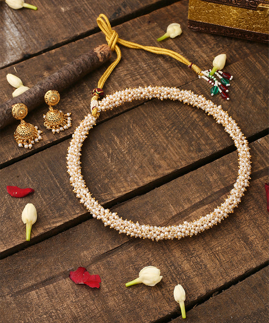 Round Kundan Necklace Set With Earrings