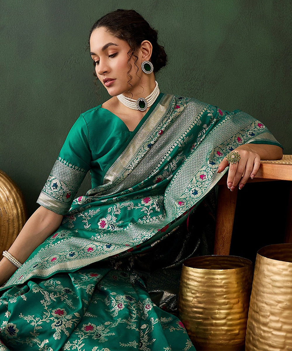 Women's Green Soft Art Silk Woven Saree with Blouse