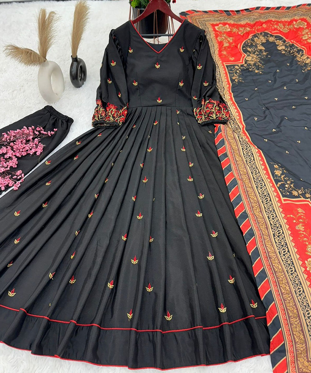 Black Embroidered Chiffon Kurta Pant with Dupatta