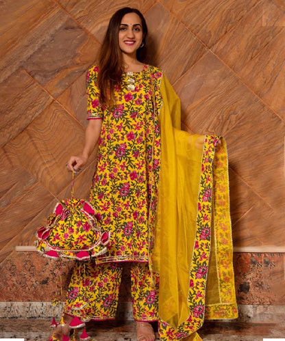 Women's Floral Printed Knee-Length Round Neck Kurta Set with Dupatta