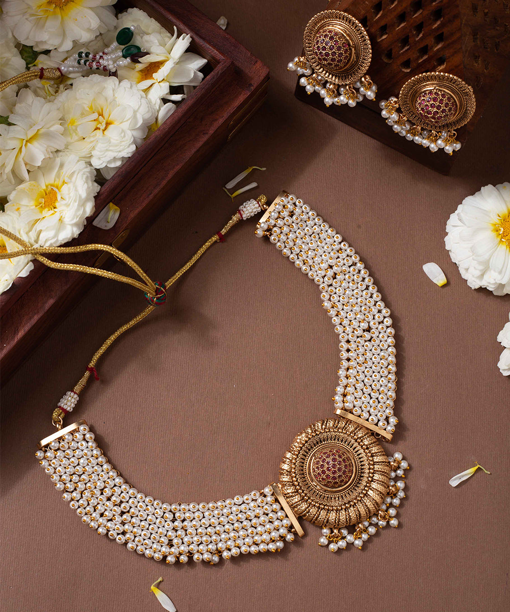 Necklace Pearl Gold Tone