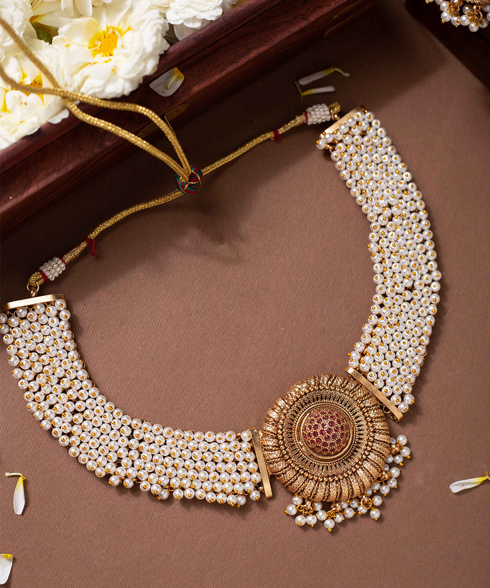 Necklace Pearl Gold Tone