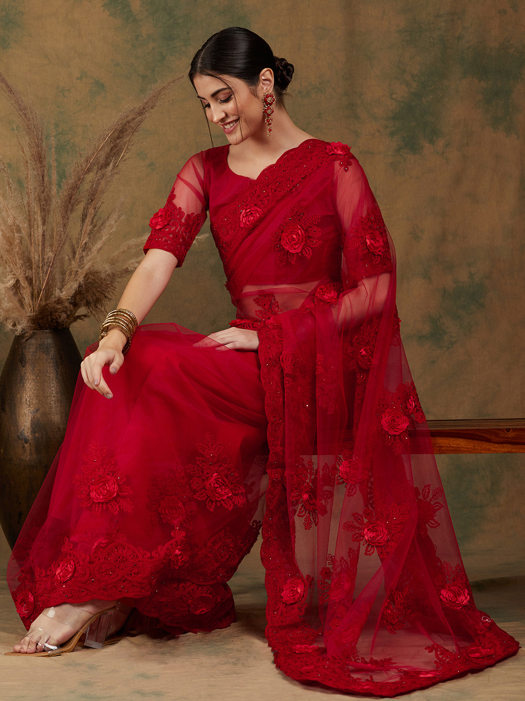 Red Net Embroidered Saree with Intricate Floral Detailing