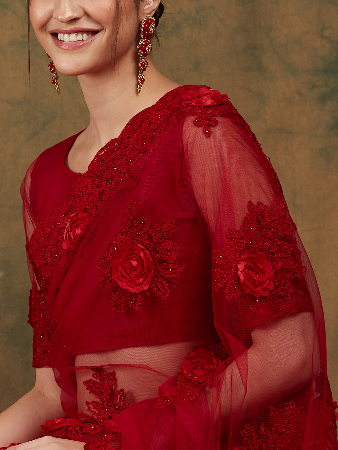 Red Net Embroidered Saree with Intricate Floral Detailing