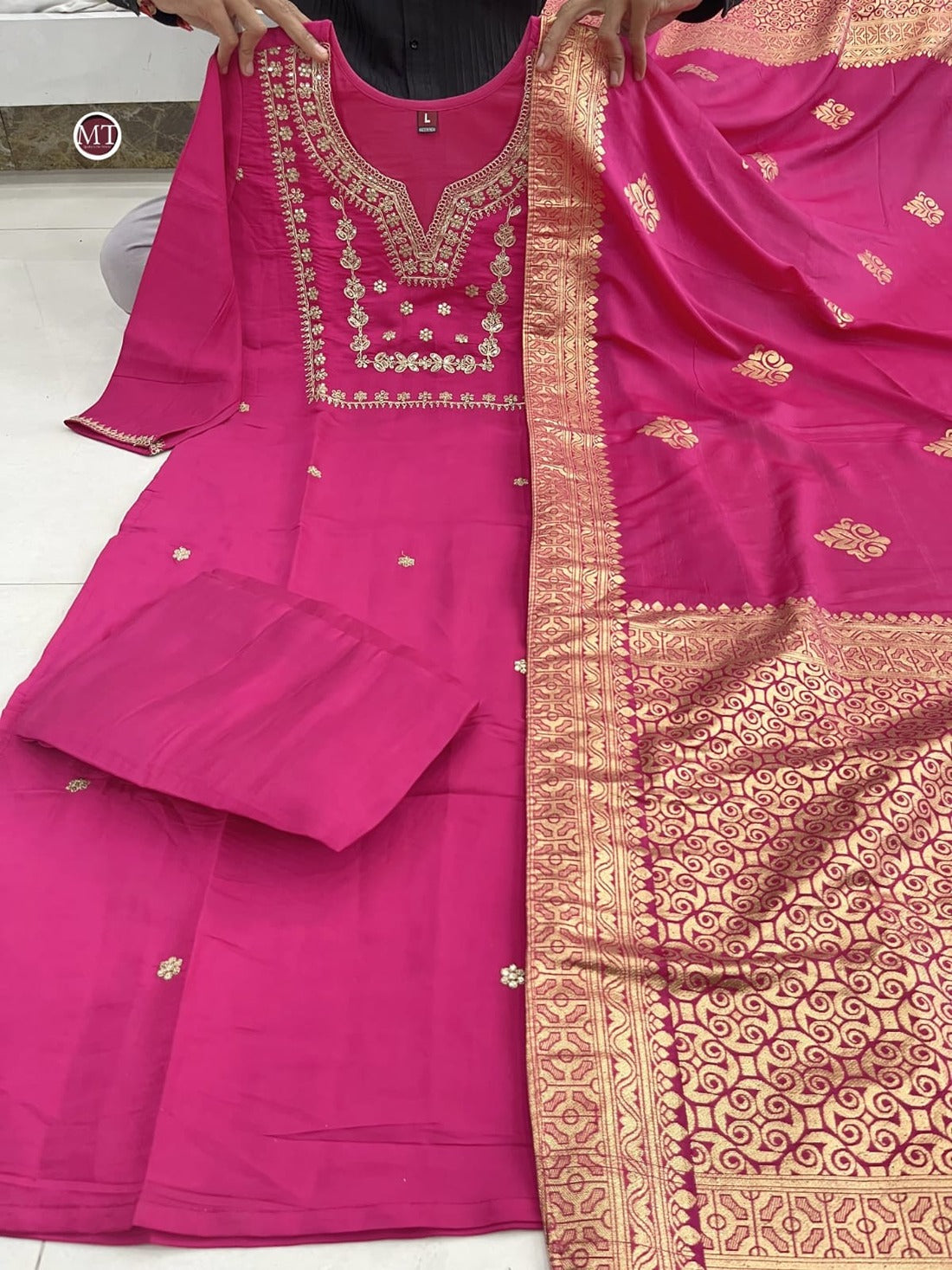 Pink Embroidered Chanderi Silk Kurta Pant Set