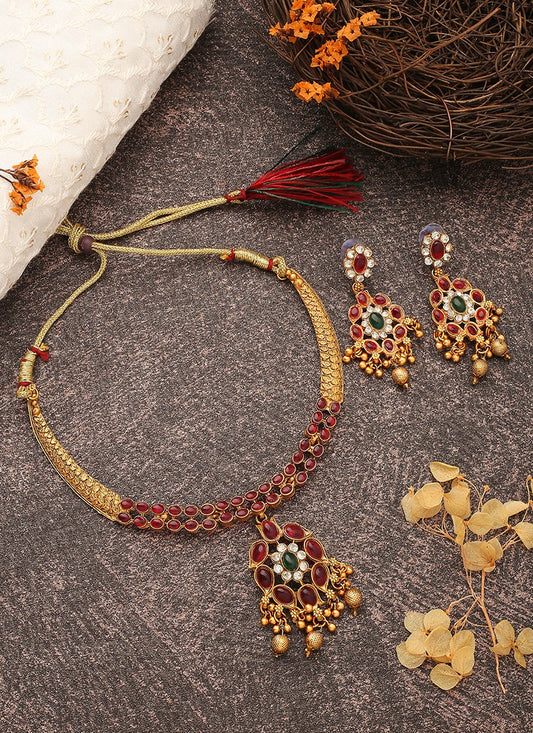 Multicolour Round Shaped Necklace Set