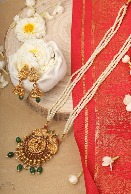 Peacock Shaped Jewelry Set With Laxmi Motif