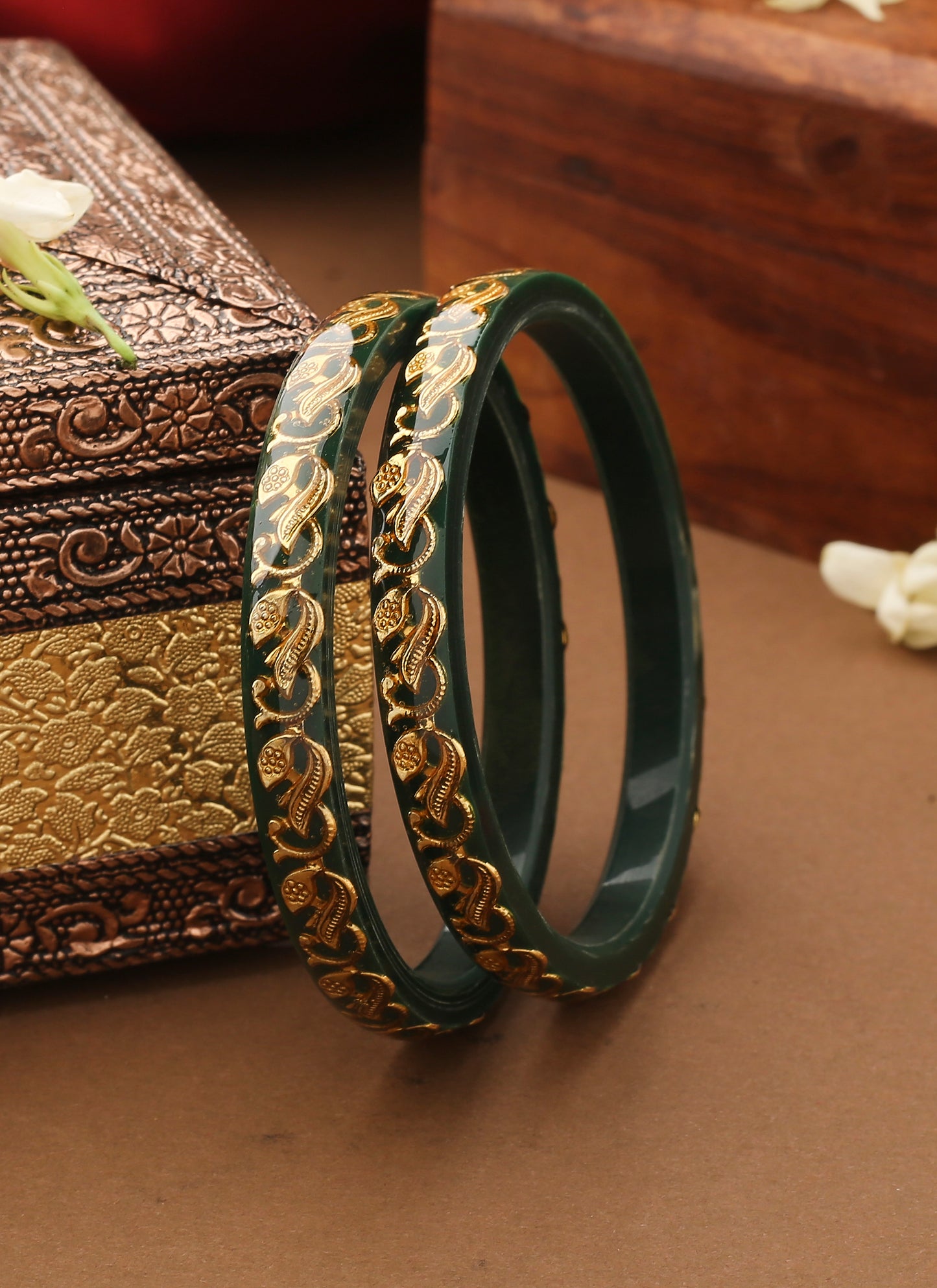 Set of 2 Traditional Kundan Green Bangles With Gold Design