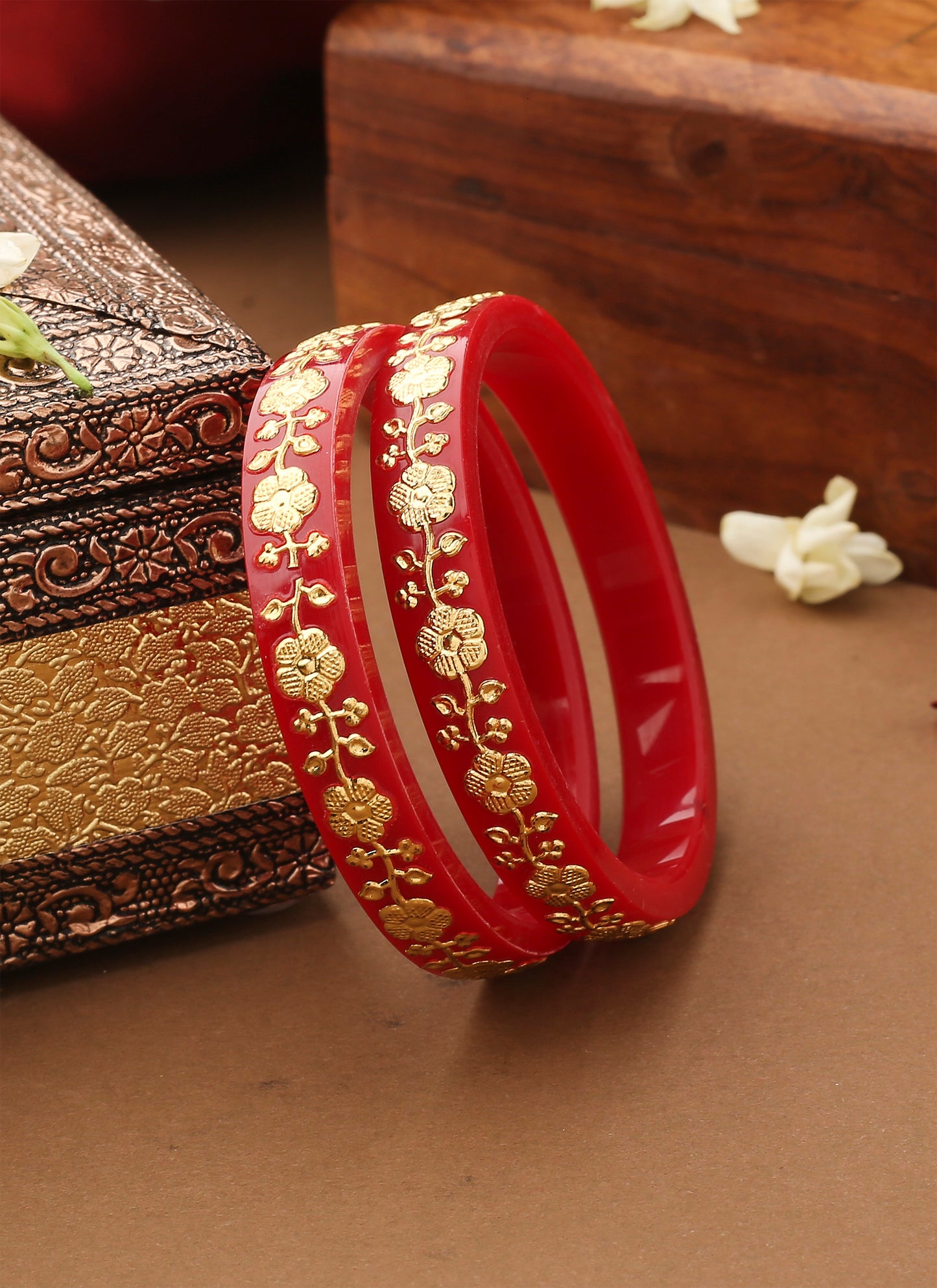 Set of 2 Red Gold Alloy Kundan Bangles