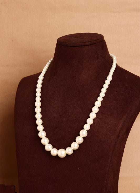 White Pearl Necklace