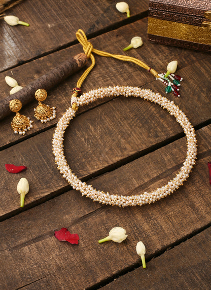 Round Kundan Necklace Set With Earrings