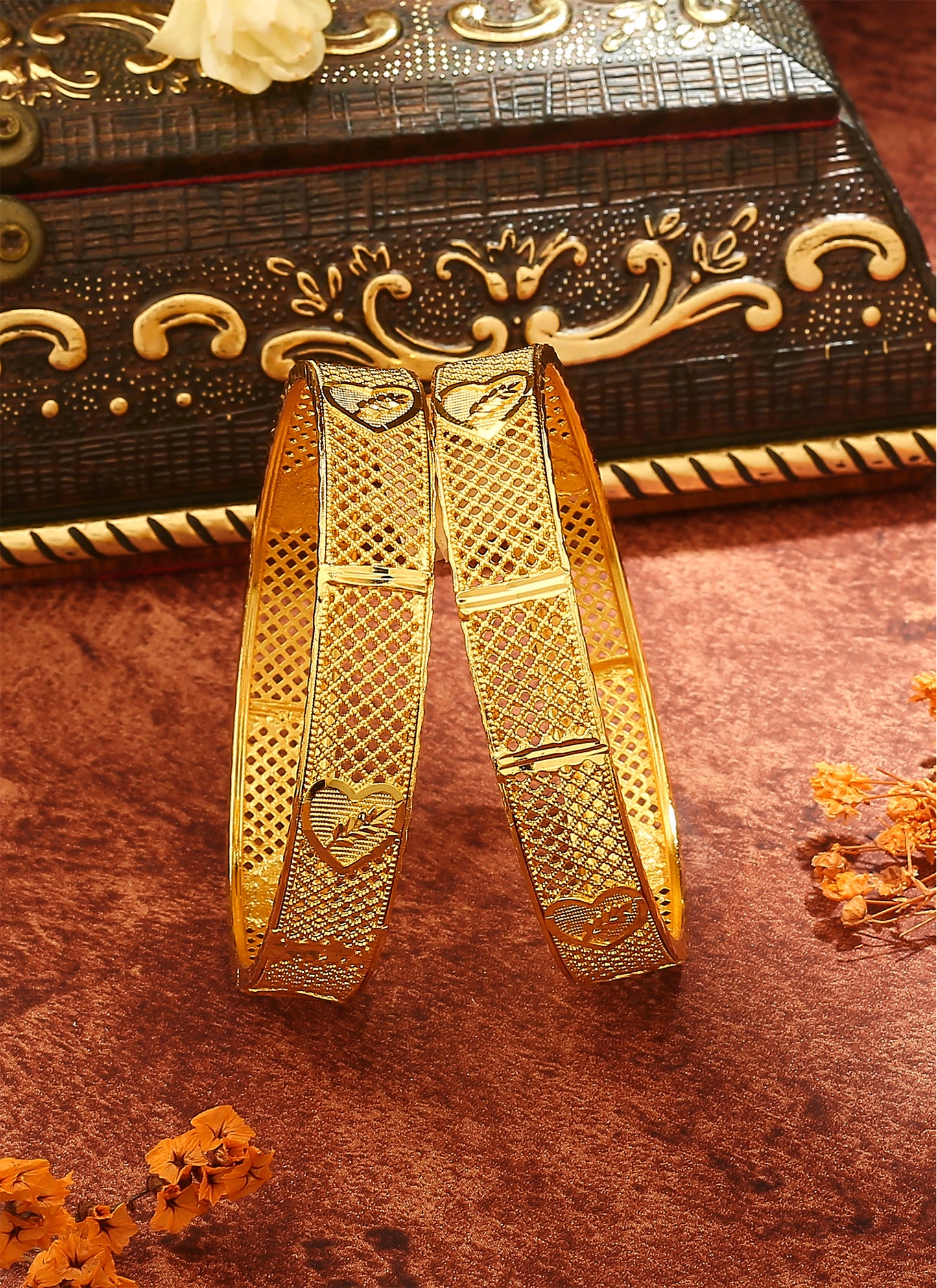 Set of 2 Heart-Shaped Bangles