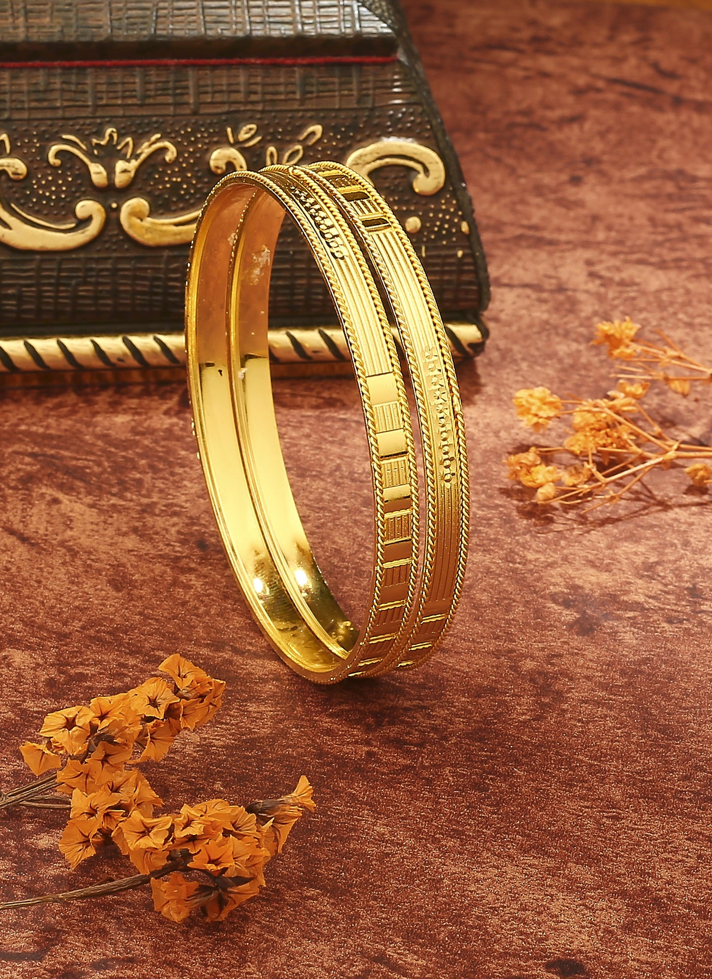 Set of 2 Gold-Plated Etching Work Bangles