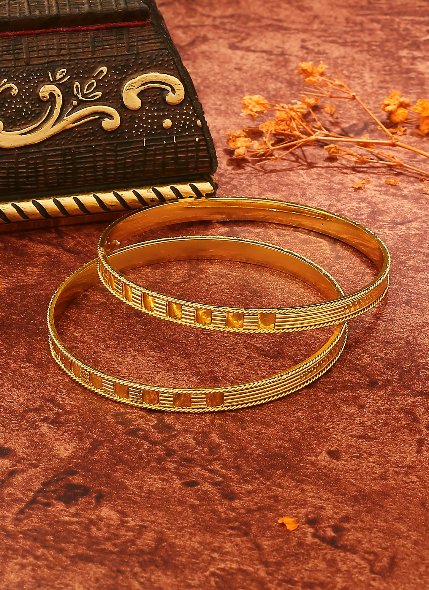 Set of 2 Gold-Plated Etching Work Bangles