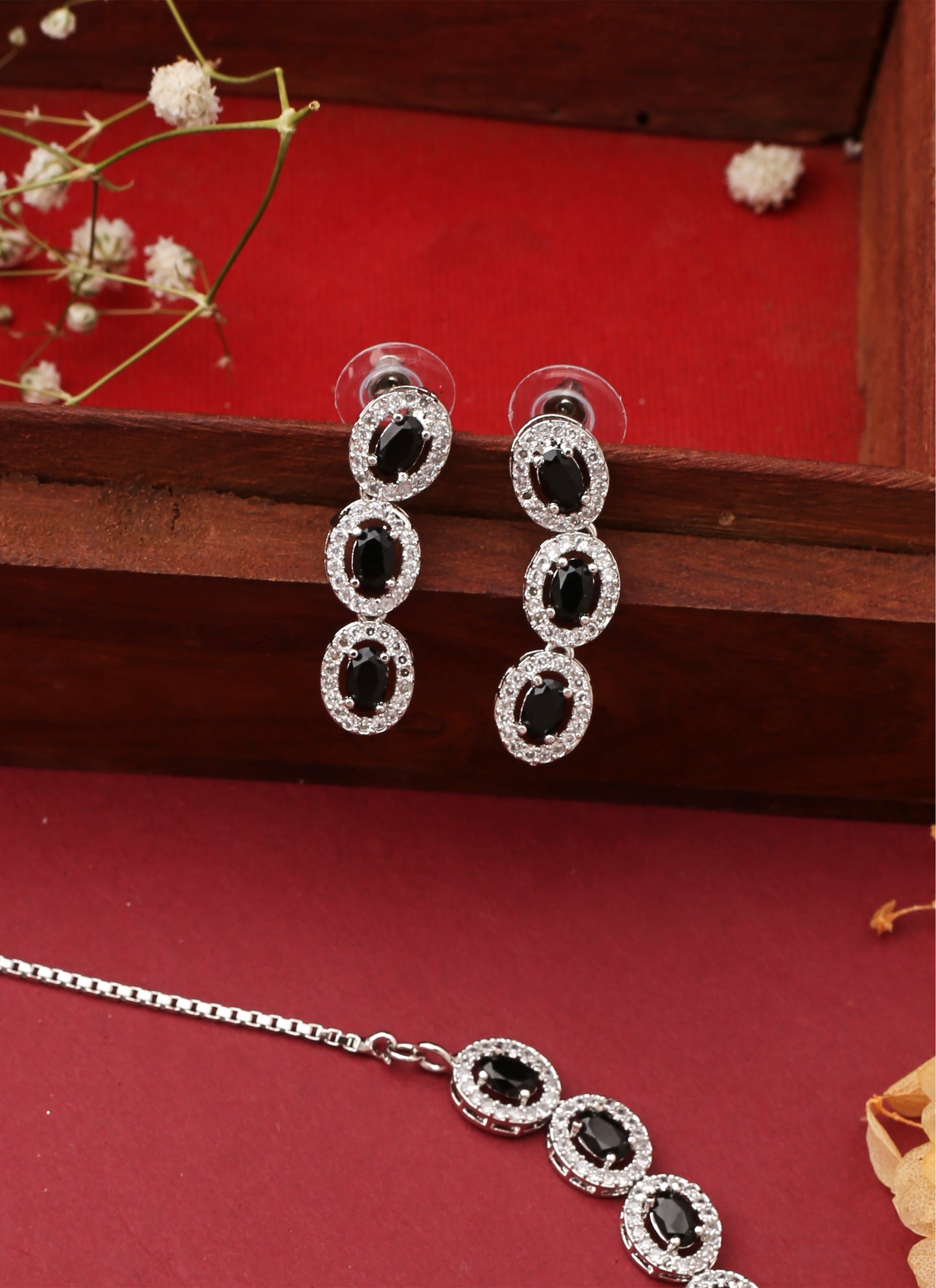 Pure Black Necklace & Earrings