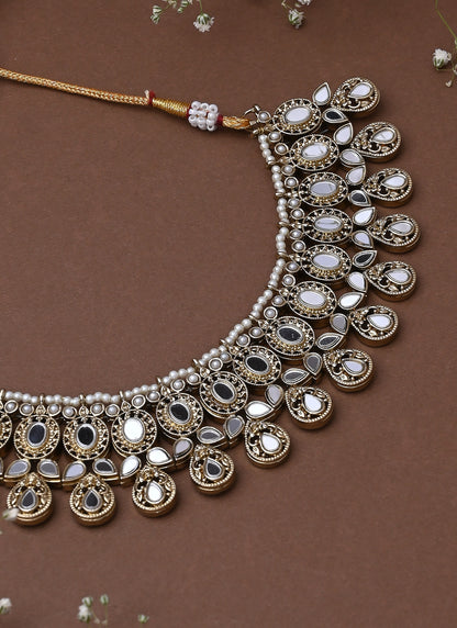 Golden Necklace Set With Earrings And Maang Tikka